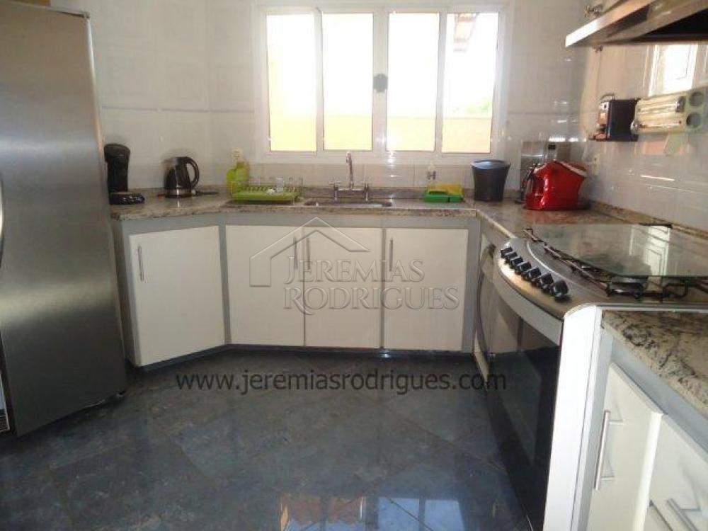 Casa à venda no Condomínio Colonial Village I em Pindamonhangaba/SP