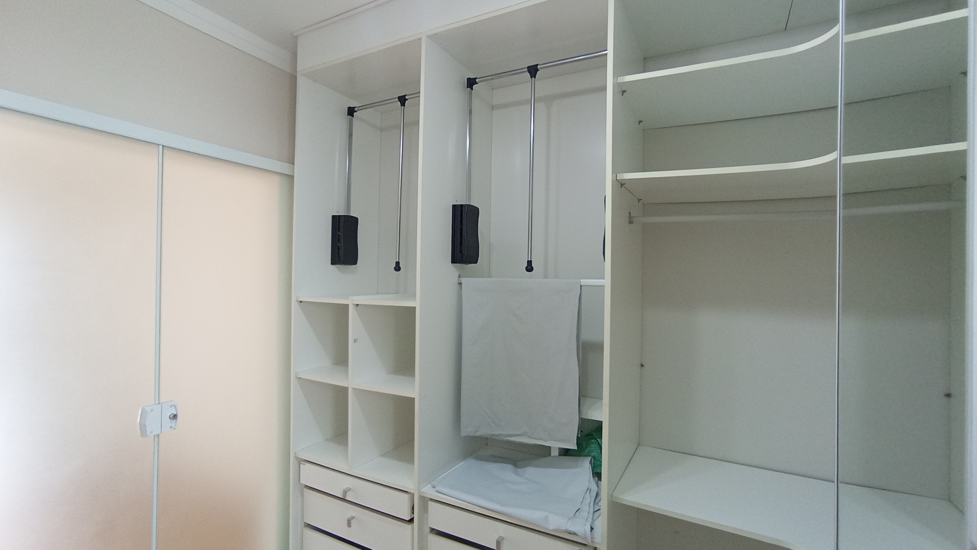 Casa para locação com 3 suítes no Condomínio Campos do Conde II - Chambord em Tremembé/SP.