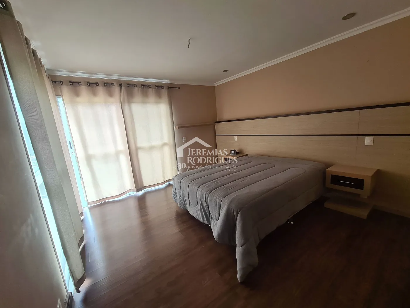 Casa para venda com 5 dormitórios no Condomínio Residencial Parque da Mantiqueira em Santo Antônio do Pinhal/SP