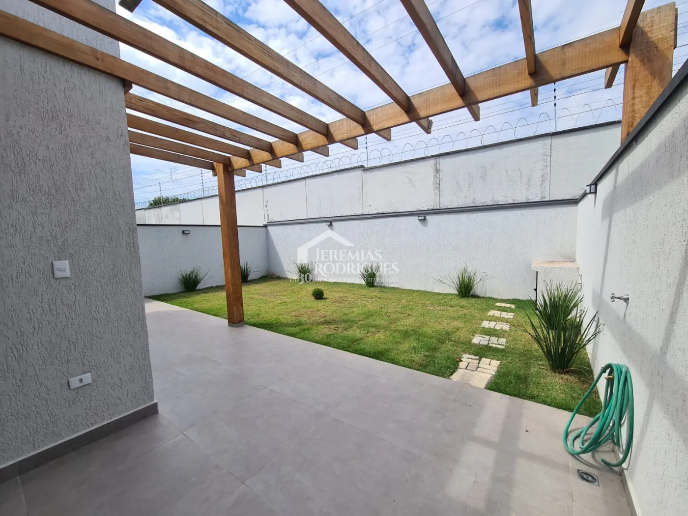 Casa com 3 dormitórios, 138 m² - Residencial Barão de Tremembé - Tremembé/SP.