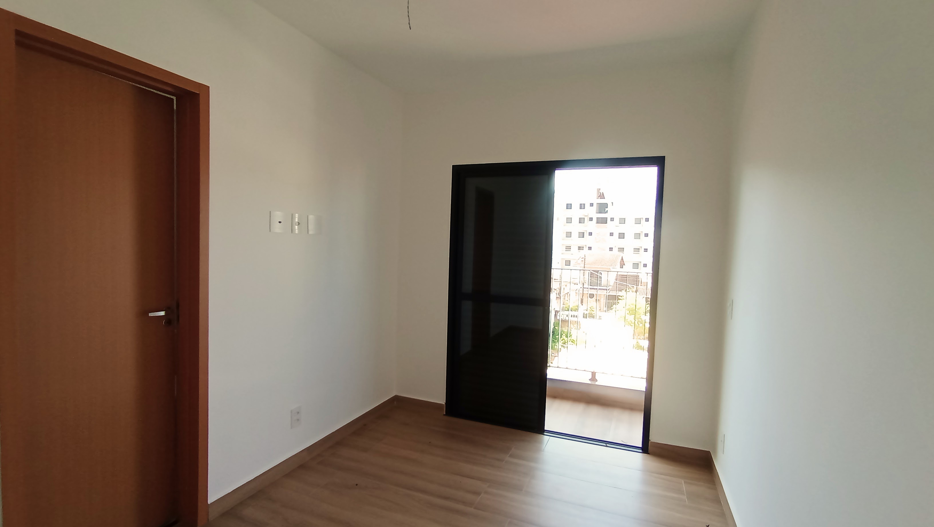 Apartamento à venda com 3 suítes, 124 m² no Edifício Residencial Apoema em Ubatuba/SP.