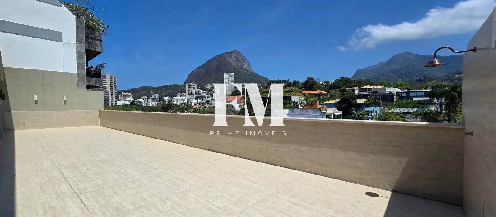 Cobertura linear, toda modernizada à venda no Leblon, São 460m², 4 suítes, vista indevassável! - foto 4