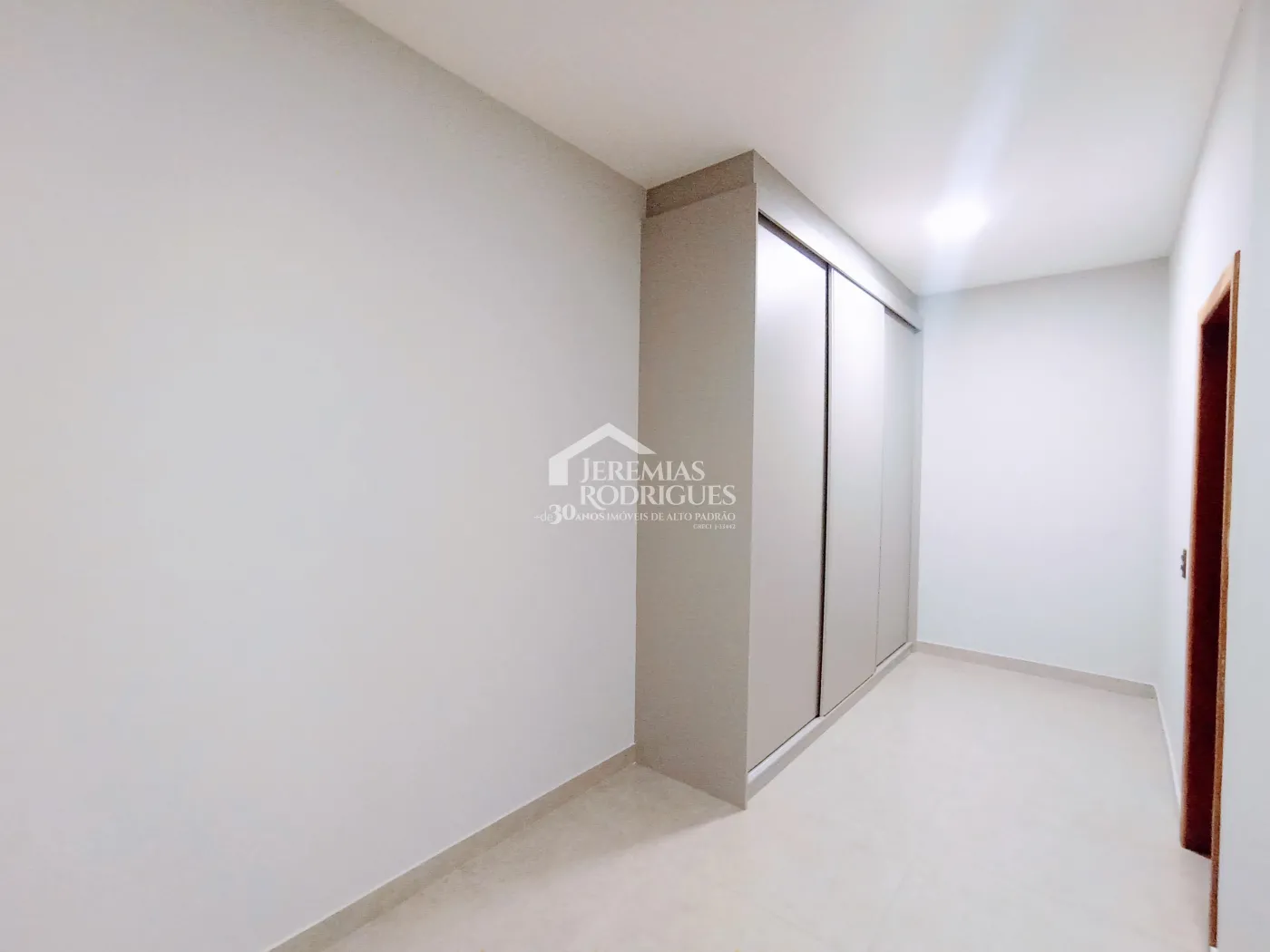 Casa para venda e locação com 3 dormitórios no Condomínio Campos do Conde II - Chambord em Tremembé/SP