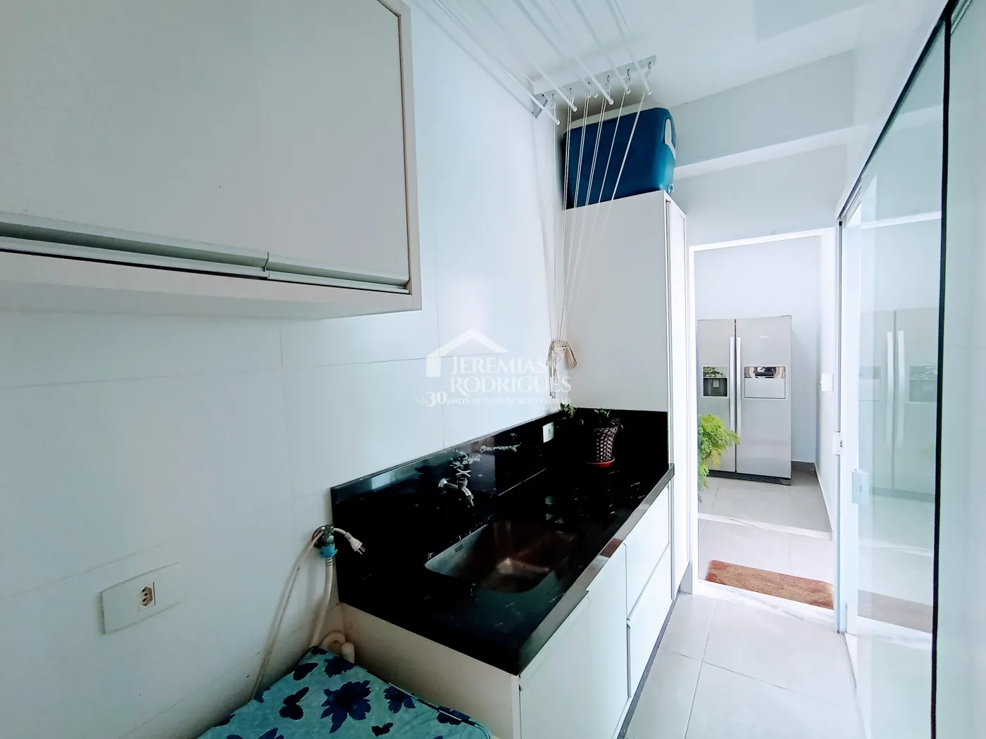 Casa à venda com 4 suítes no Condomínio Altos da Serra VI em São José dos Campos/SP