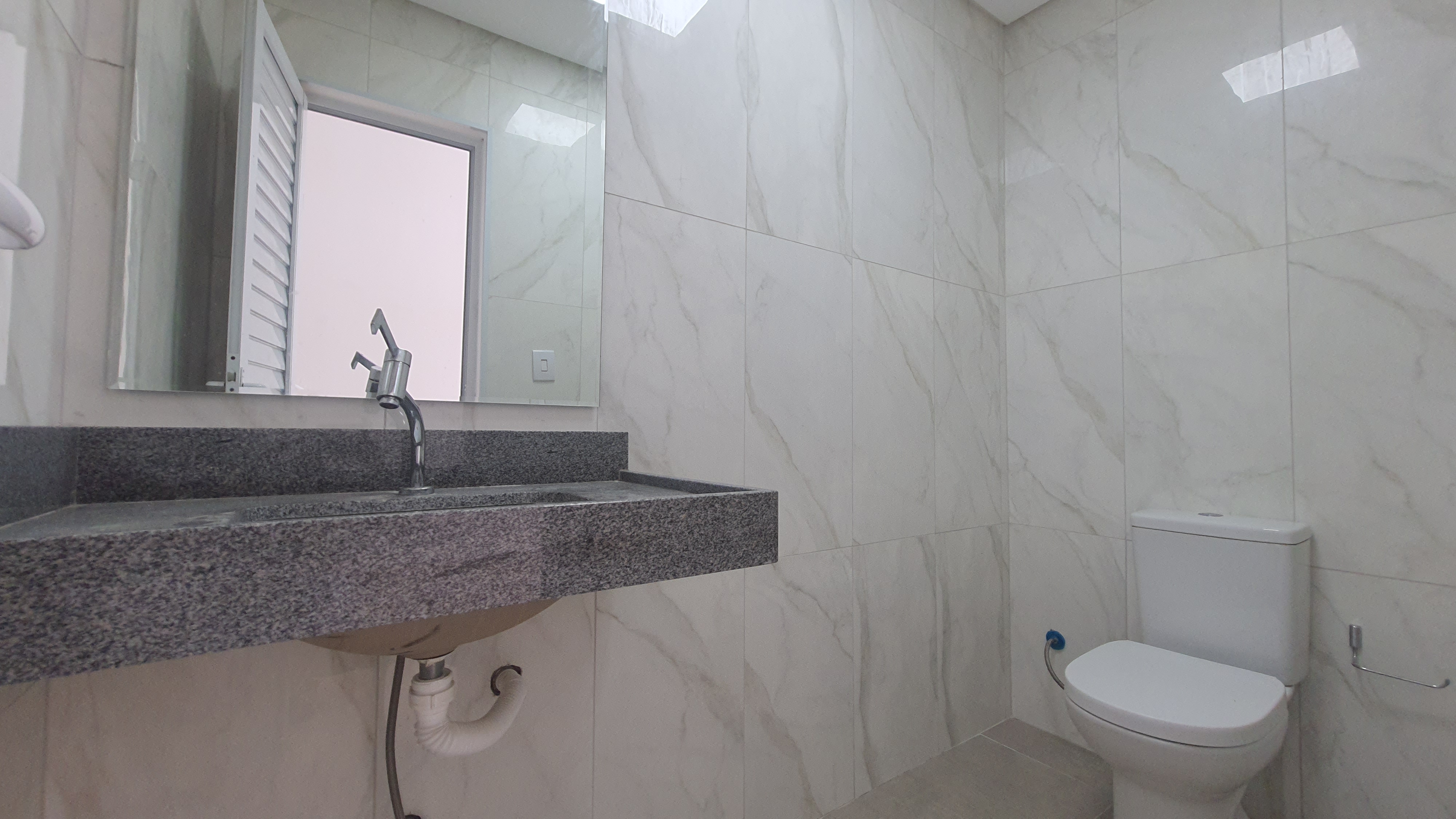 Galpão para locação com 3.900 m² no bairro Santa Luzia, na rodovia pres. Dutra em Caçapava/SP.  