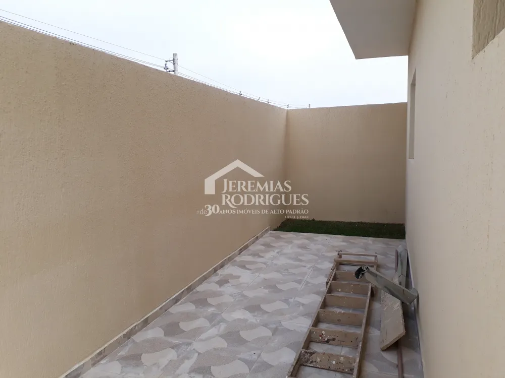 Casa à venda com 3 dormitórios no Condomínio Moema Ville em Pindamonhangaba/SP