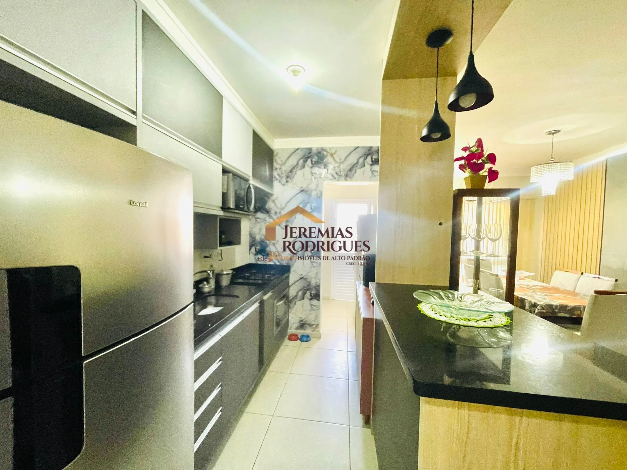 Apartamento à venda no Edifício Maison em Taubaté/ SP.