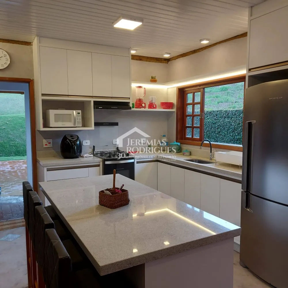 Casa com 4 quartos, 325 m² - Parque da Mantiqueira - Santo Antônio do Pinhal/SP