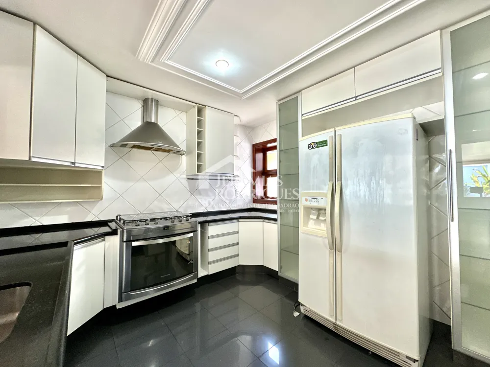 Casa com 4 quartos, 617 m² - Condomínio Taubaté Village - Taubaté/SP