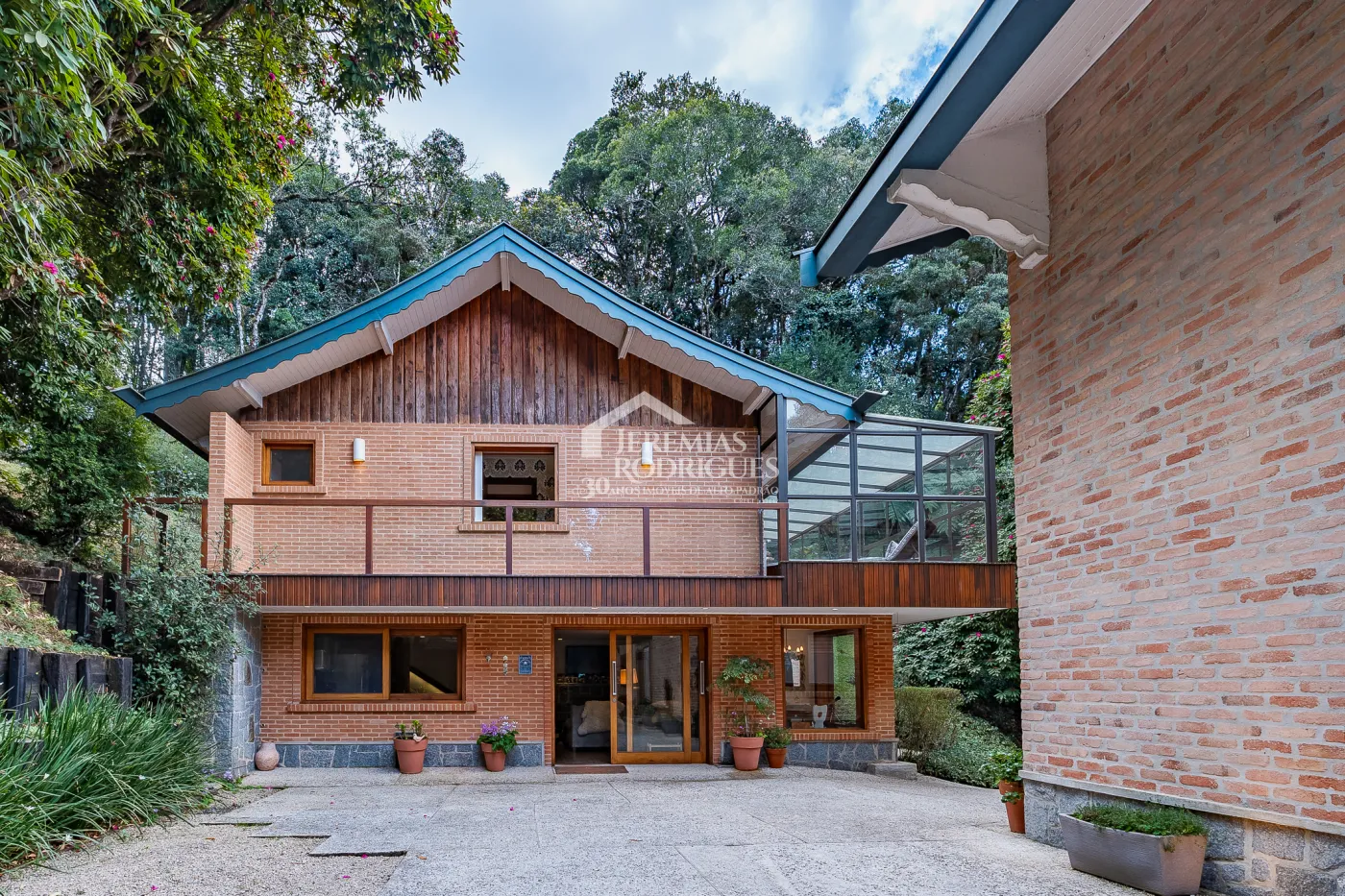 Casa com 7 suítes, 770 m² - Pedra do Fogo - Campos do Jordão/SP.