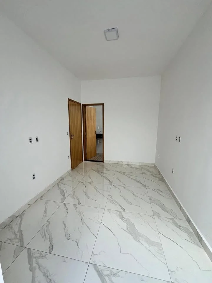 Casa à venda em Pindamonhangaba no bairro Parque das Palmeiras