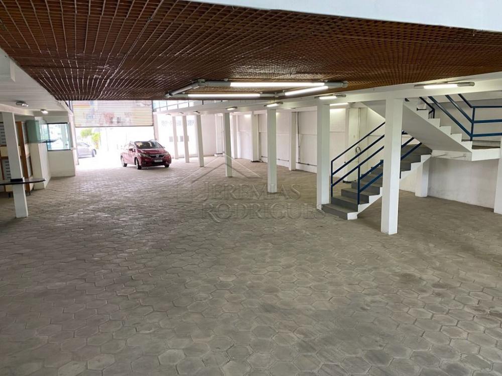 Galpão para venda e locação no Centro em Pindamonhangaba/SP. 