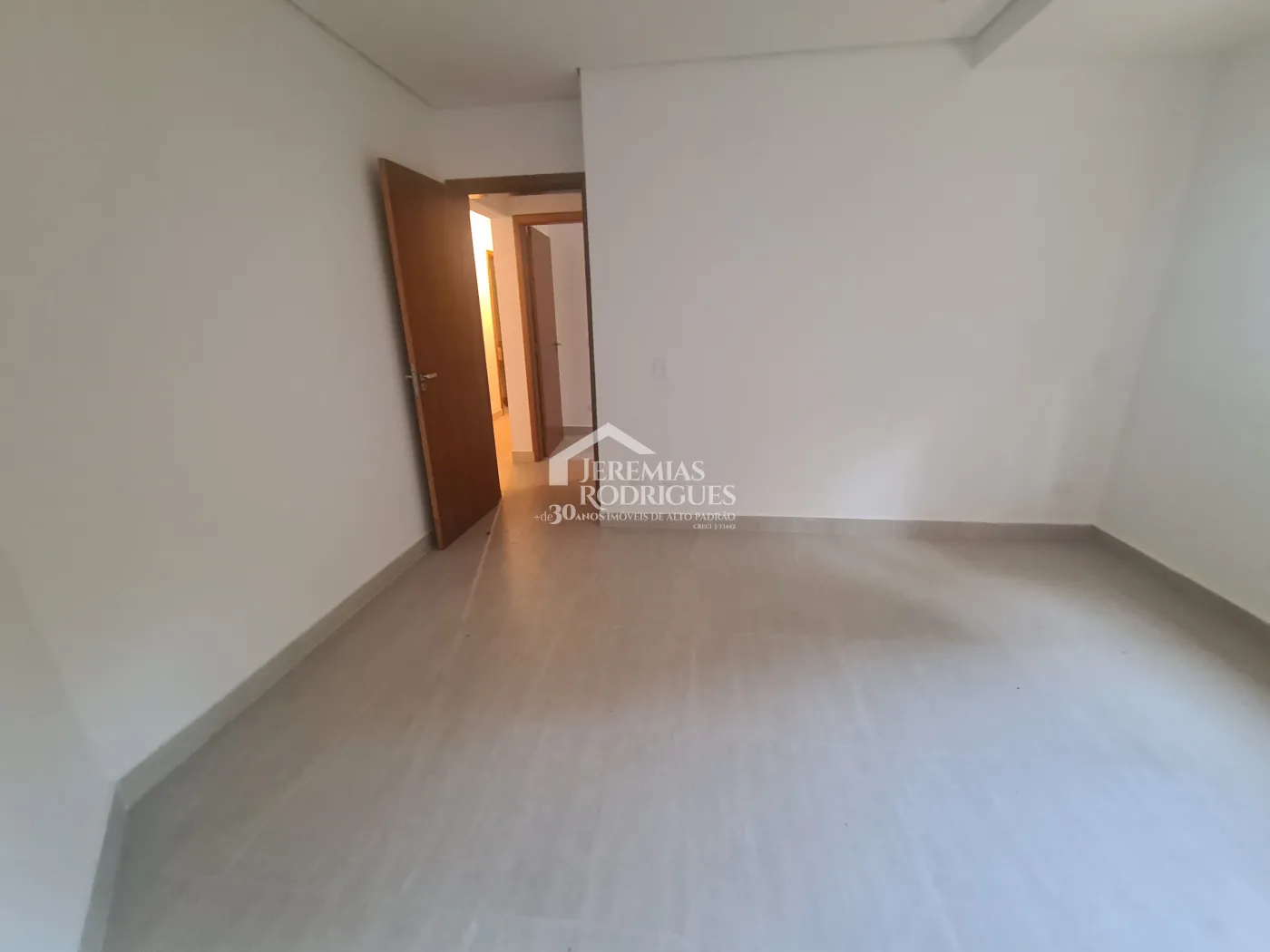 Apartamento para venda com 3 dormitórios no Condomínio Vila Americana em Campos do Jordão/SP