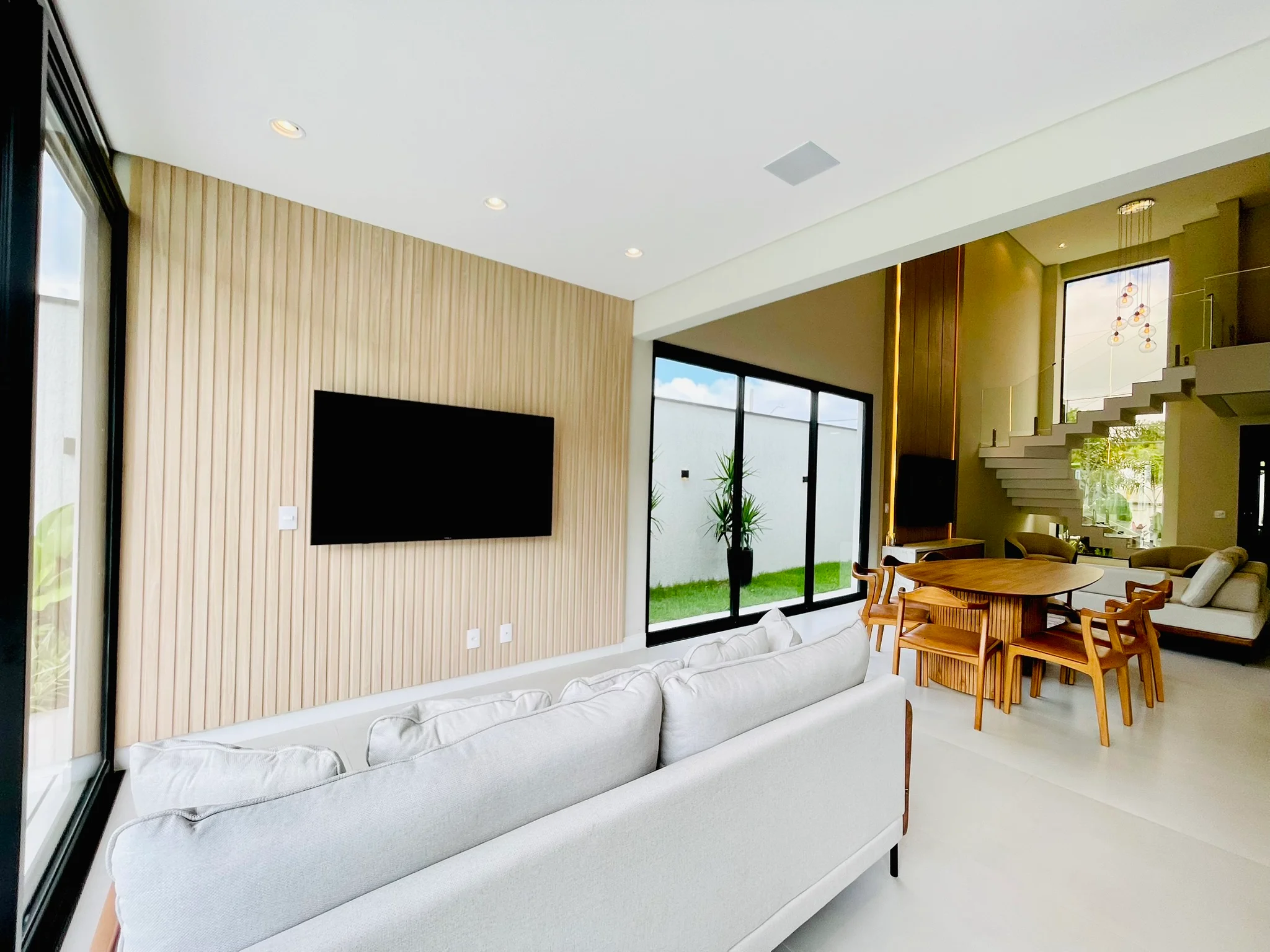 Casa à venda com 4 dormitórios no Condomínio Cyrela Landscape em Taubaté/SP. 