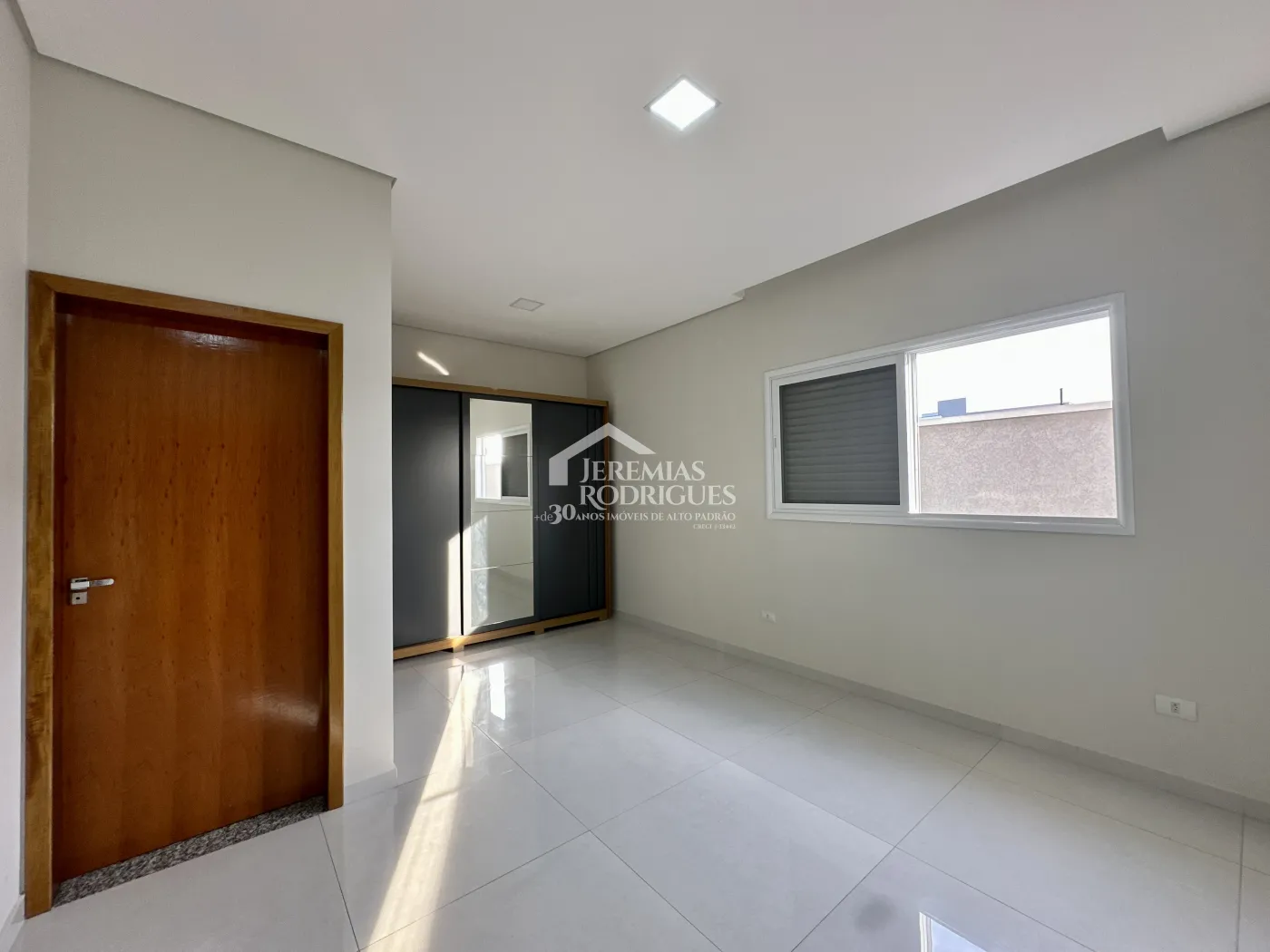 Casa com 3 dormitórios, 169,20 m² - Condomínio Ouro Ville - Taubaté/SP.