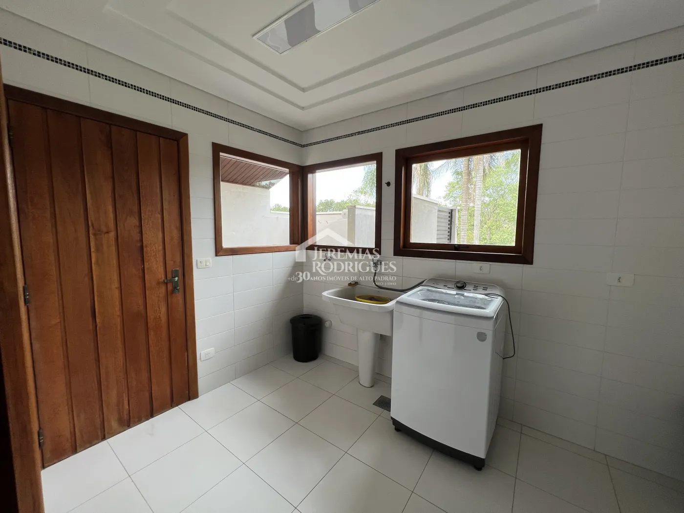 Casa com 3 dormitórios, 281 m² - Condomínio Chácaras Cataguá - Taubaté/SP