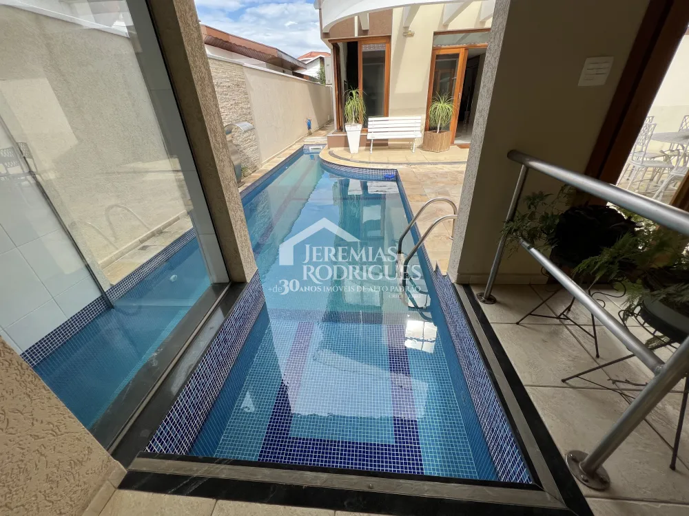 Casa com 3 quartos, 423 m² - Condomínio Taubaté Village - Taubaté/SP