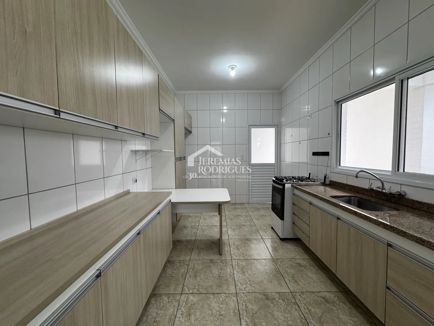 Casa para venda e locação com 3 suítes no Condomínio Real Ville em Pindamonhangaba/SP