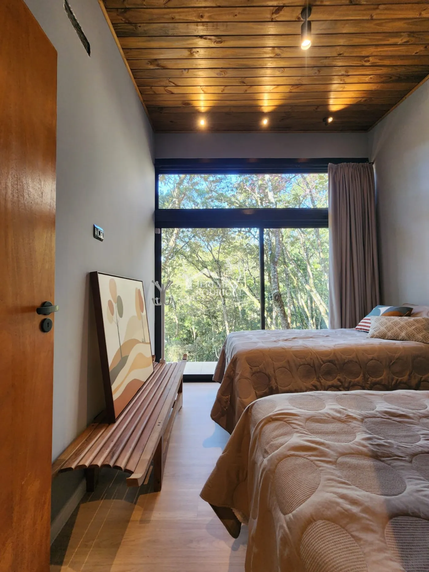 Casa à venda com 2 dormitórios no Condomínio Villagio Santa Cruz em Santo Antônio do Pinhal/SP.