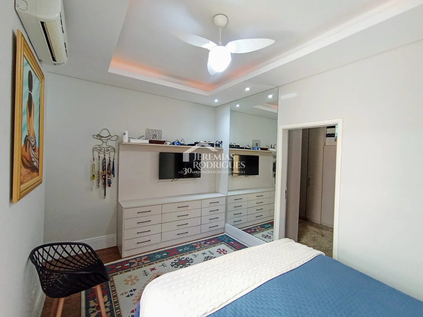 Casa para venda com 3 dormitórios no Condomínio Campos Do Conde II Versailles em Tremembé/SP