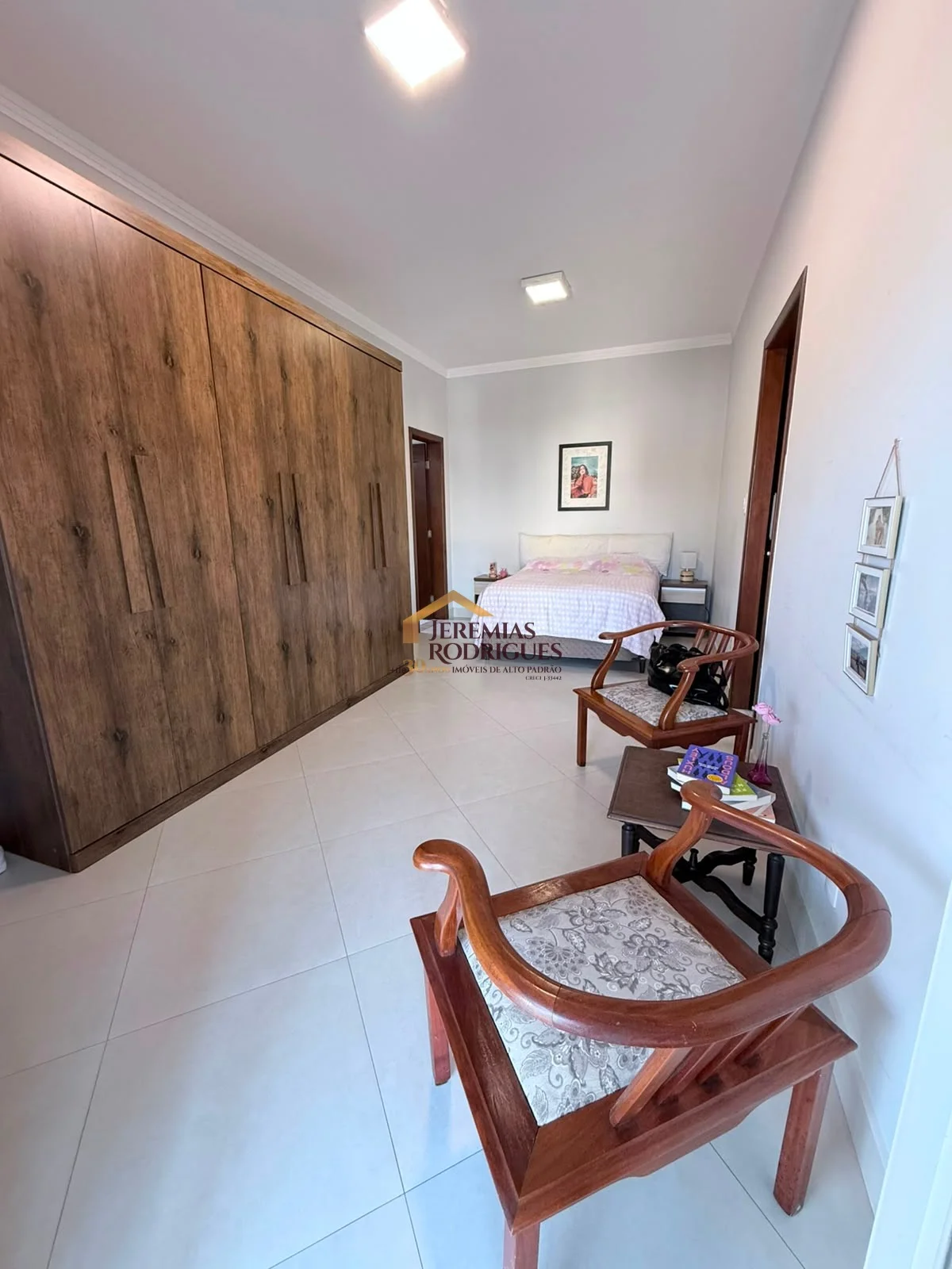 Casa à venda no Condomínio Reserva dos Lagos em Pindamonhangaba/SP.