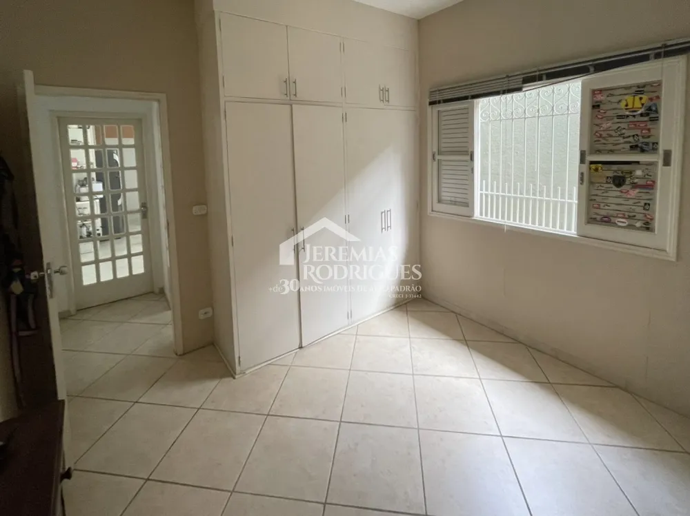 Casa à venda com 3 dormitórios no bairro Jardim das Nações em Taubaté/SP. 