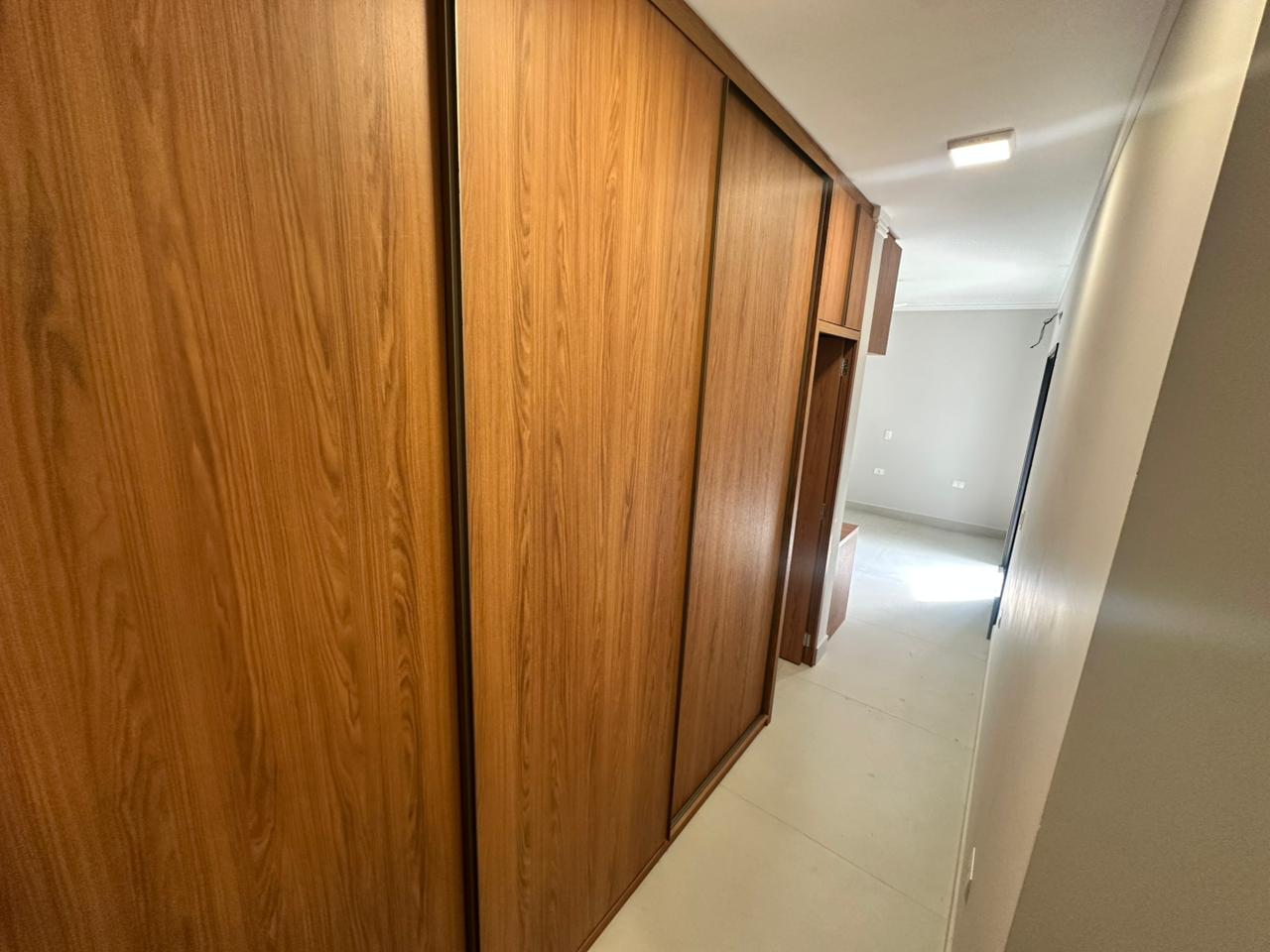 Casa para venda e locação com 3 dormitórios no Condomínio Pinheiros em Tremembé/SP. 