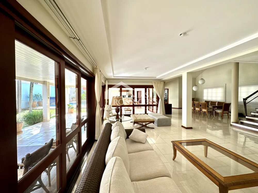 Casa com 4 quartos, 617 m² - Condomínio Taubaté Village - Taubaté/SP