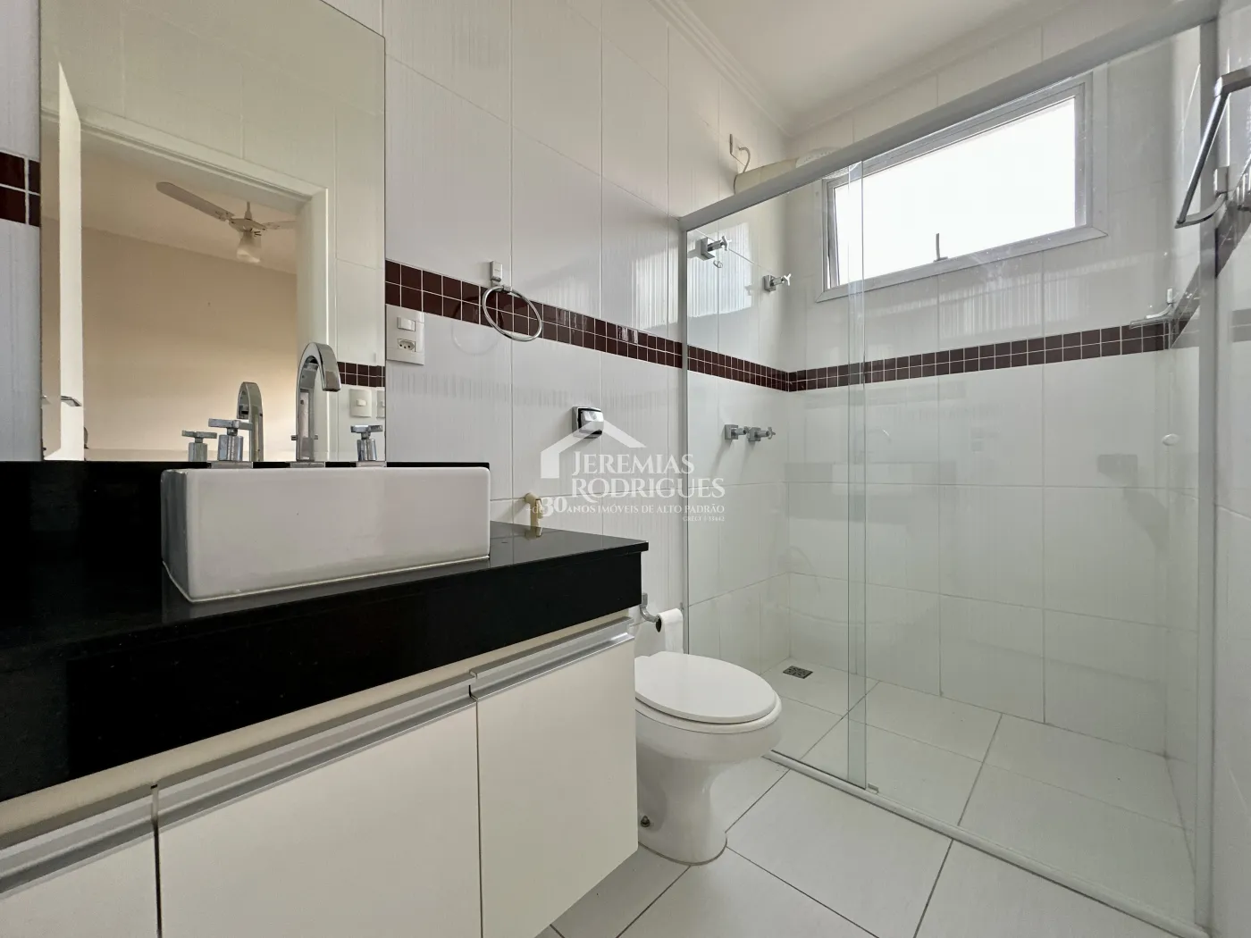 Casa para venda e locação com 4 suítes no Condomínio Campos do Conde II em Tremembé/SP