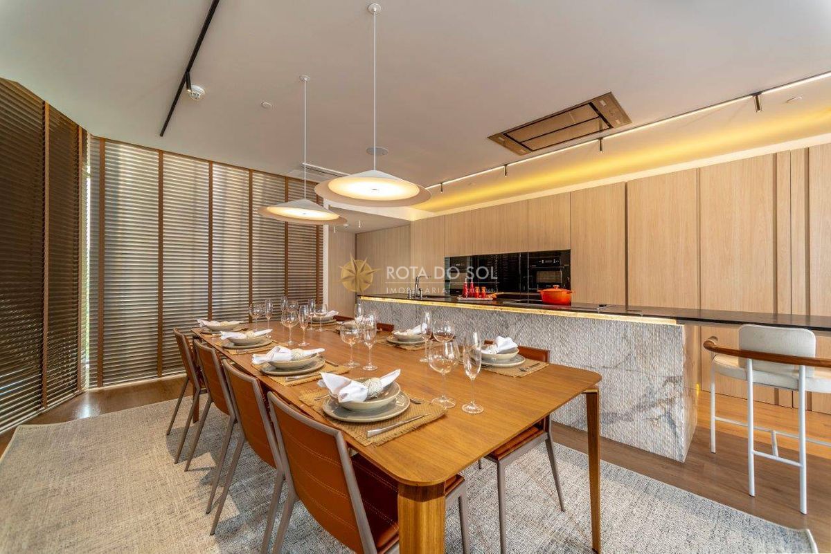 Yachthouse Apartamento Alto Padrão 4 Suítes no Centro de Balneário Camboriú SC