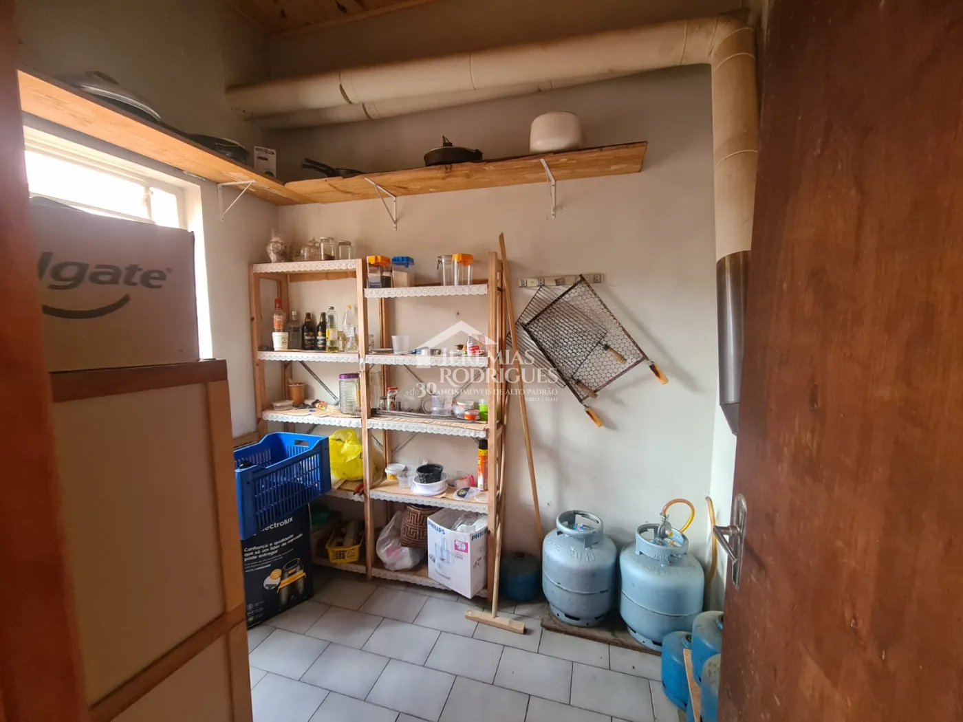 Casa à venda com 4 suítes no bairro Descansópolis em Campos do Jordão/SP.