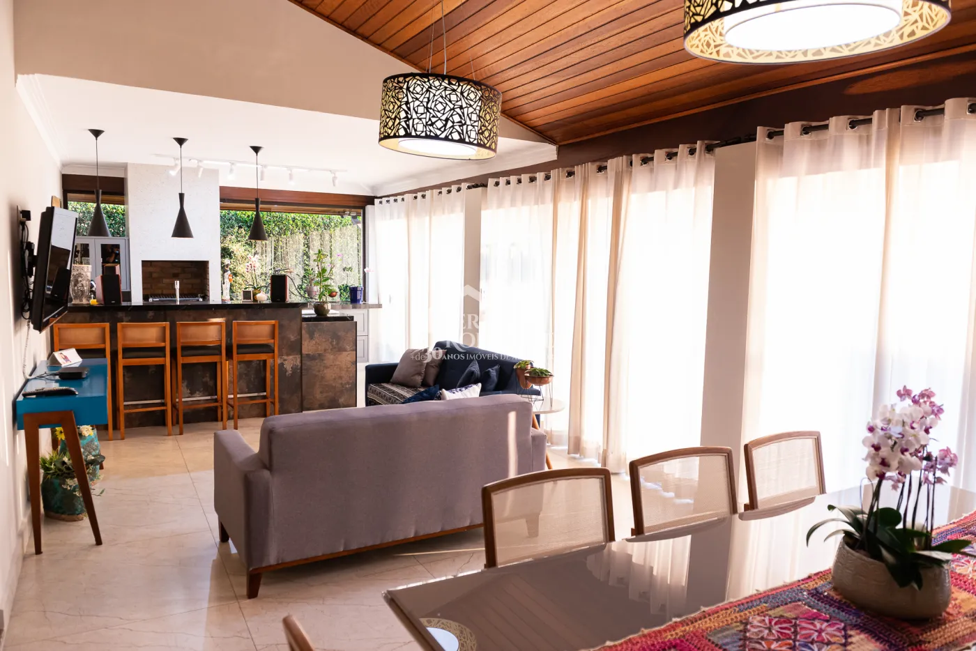 Casa à venda no Condomínio Colonial Village I em Pindamonhangaba/SP