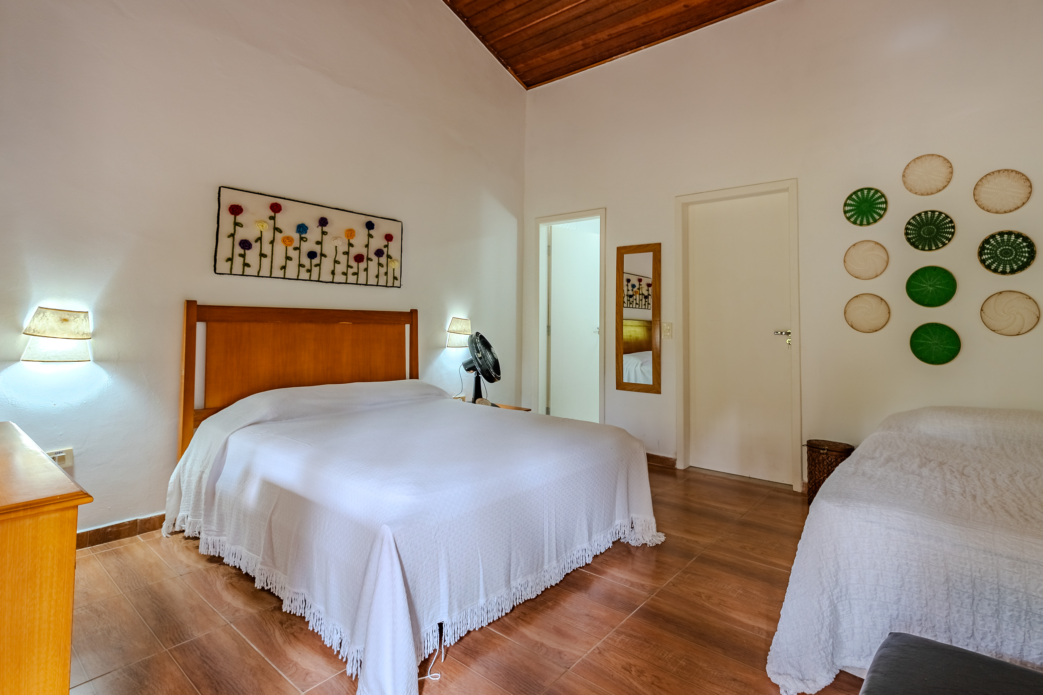 Sitio à venda com 9 dormitórios em São Luiz do Paraitinga/SP.