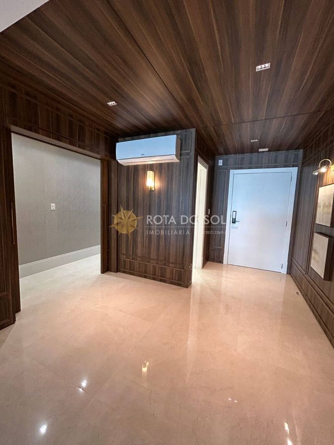 Cartier Apartamento Frente Mar Decorado 4 Suítes em Meia Praia Itapema SC — foto 4