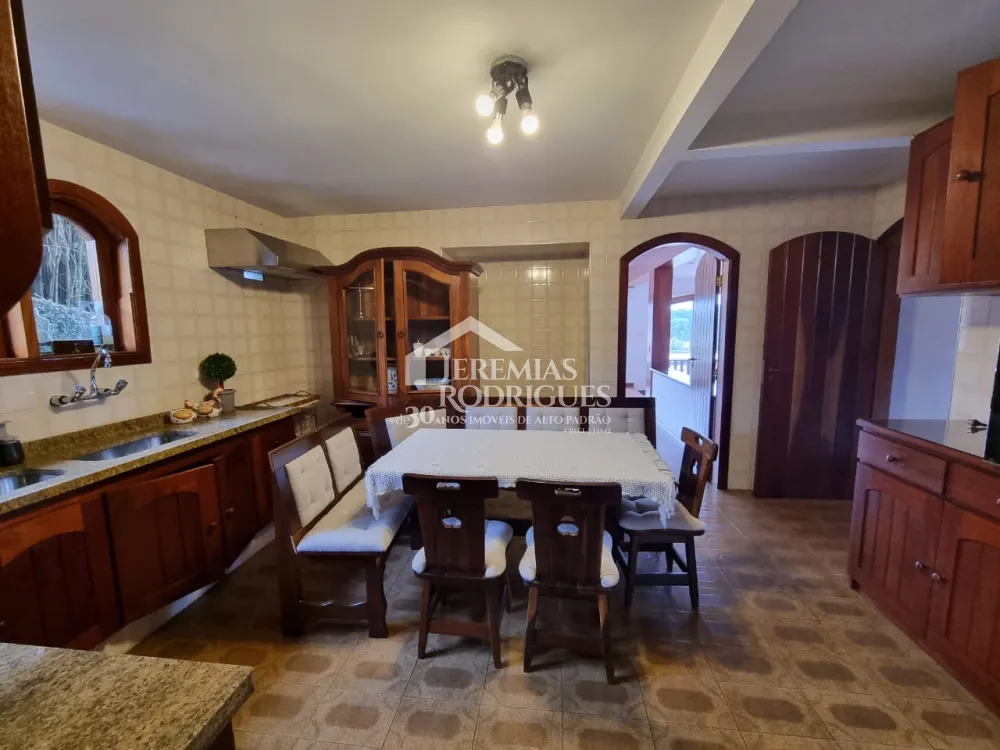 Casa com 6 dormitórios, 650 m² - Vila Inglesa - Campos do Jordão/SP