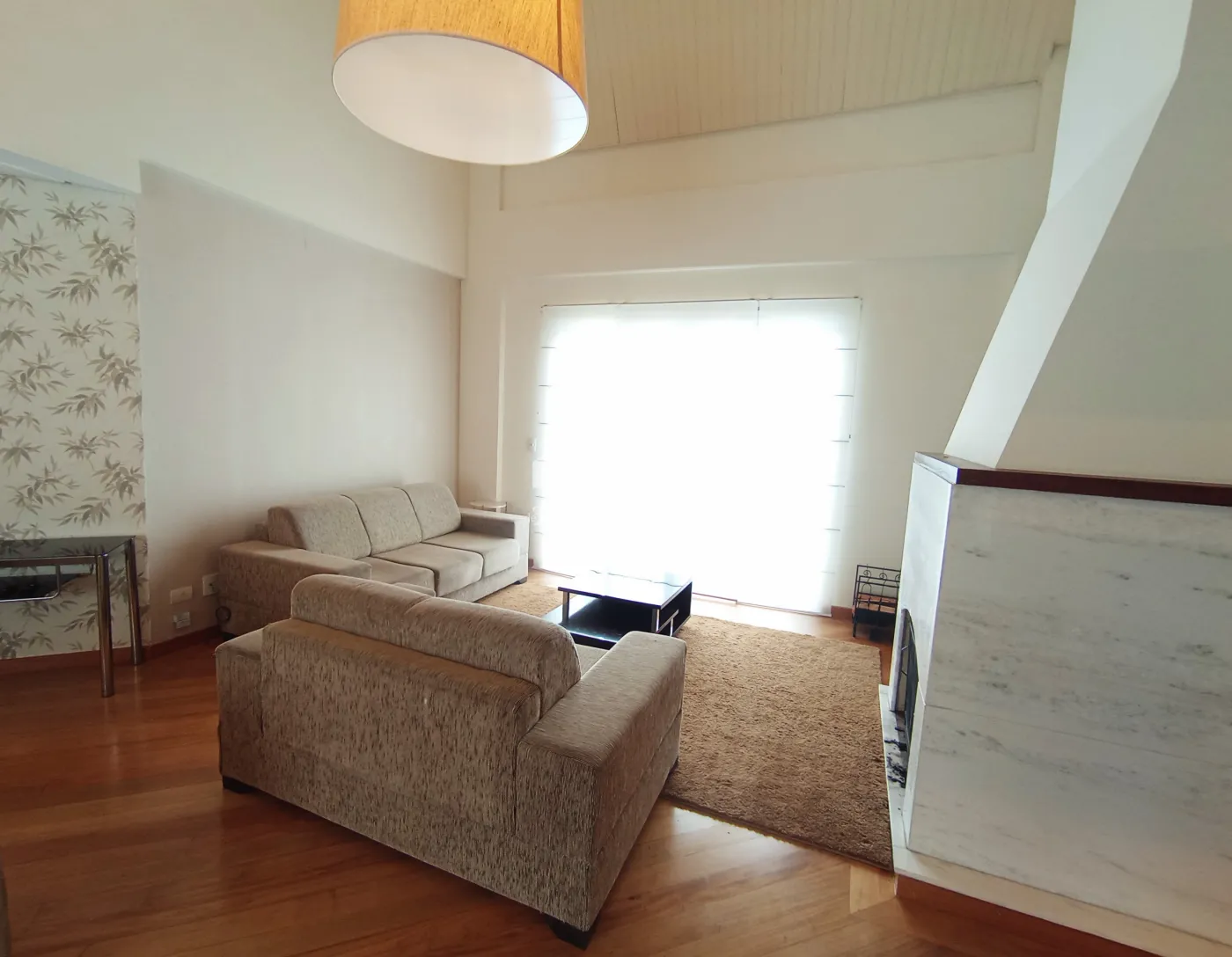 Apartamento duplex à venda com 4 suítes, 401 m² no Condomínio Chateau D Amboise em Campos do Jordão/SP.