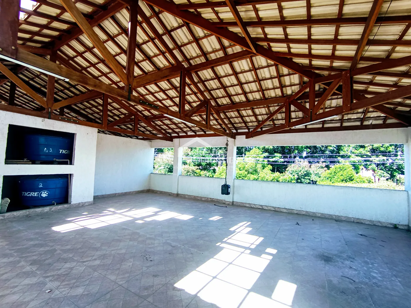 Prédio Comercial e Residencial com 720 m² no bairro Residencial Portal da Mantiqueira em Taubaté/SP