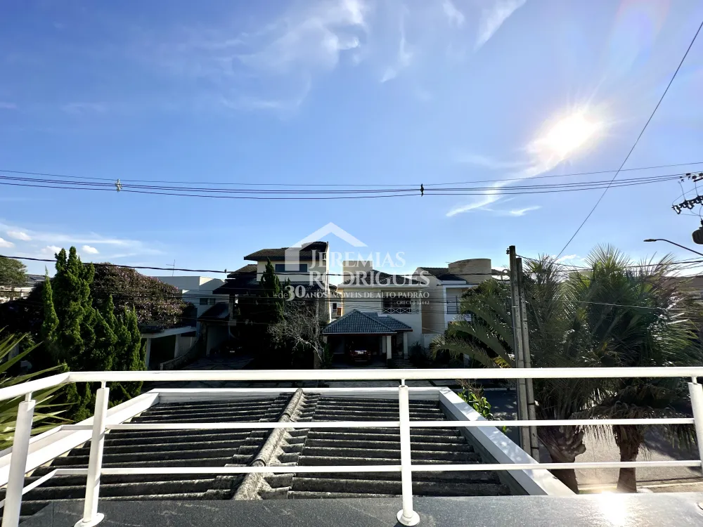 Casa mobiliada para locação no Condomínio Campos do Conde I em Tremembé/SP. 