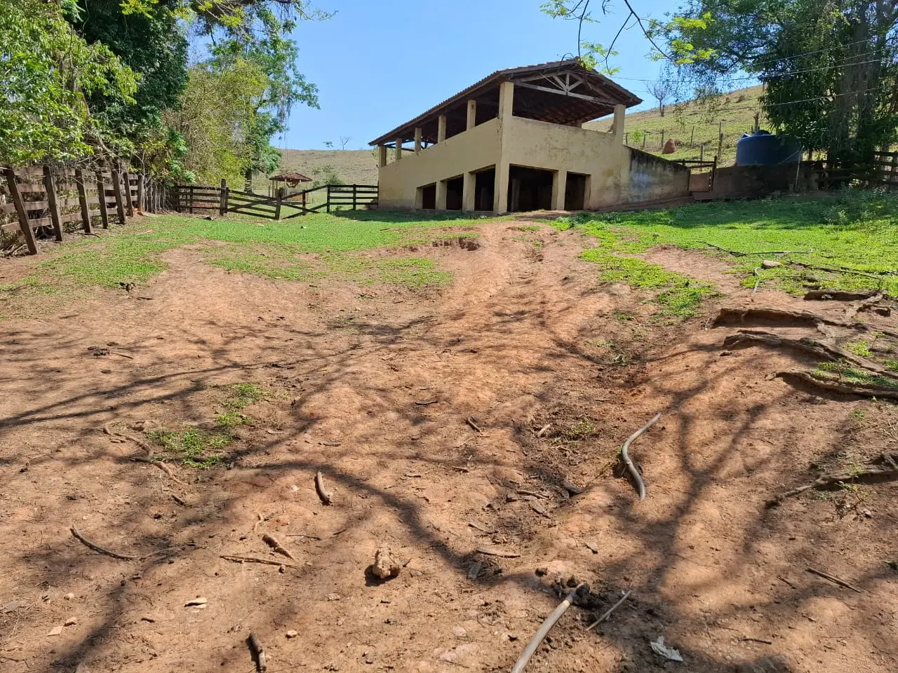 Fazenda à venda com 60 alqueires em Lorena/SP. 