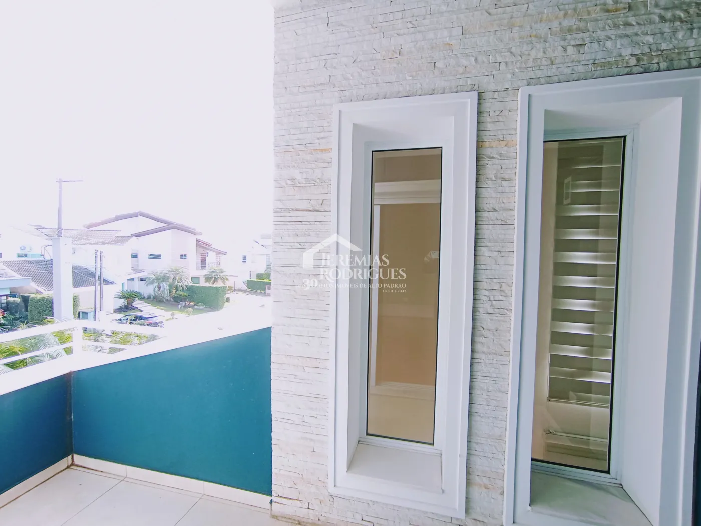 Casa para venda e locação com 4 suítes no Condomínio Taubaté Village em Taubaté/SP.