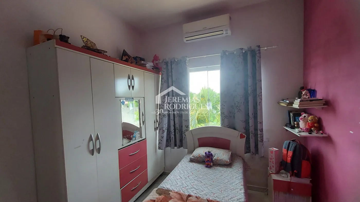 Casa à venda por R$ 800.000,00 - Pindamonhangaba/SP