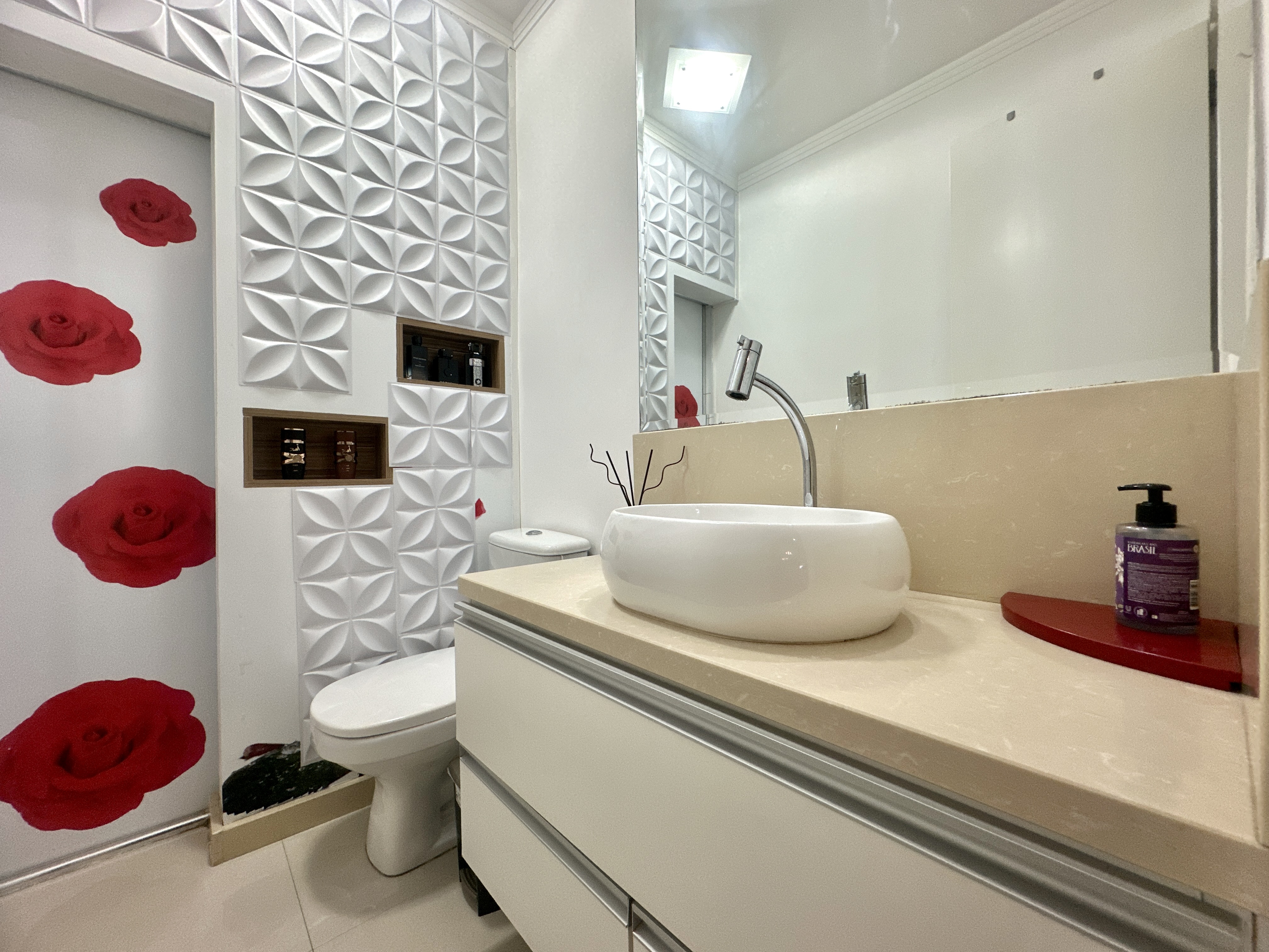 Apartamento à venda com 2 dormitórios, 82 m² no Condomínio Cyan Boulevard das Águas em Taubaté/SP.
