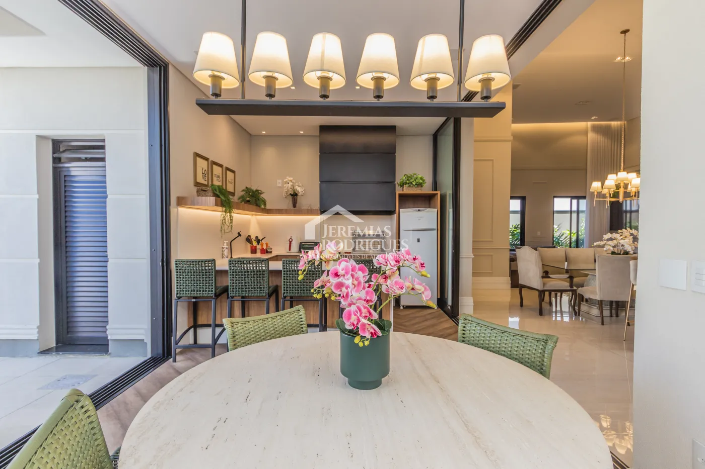 Casa à venda no Condomínio Residencial Terras de San Marco em Taubaté/SP.