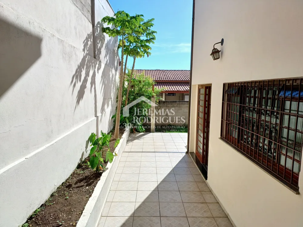 Casa com 3 quartos, 223 m², venda por R$670.000 - Campo Alegre - Pindamonhangaba/SP