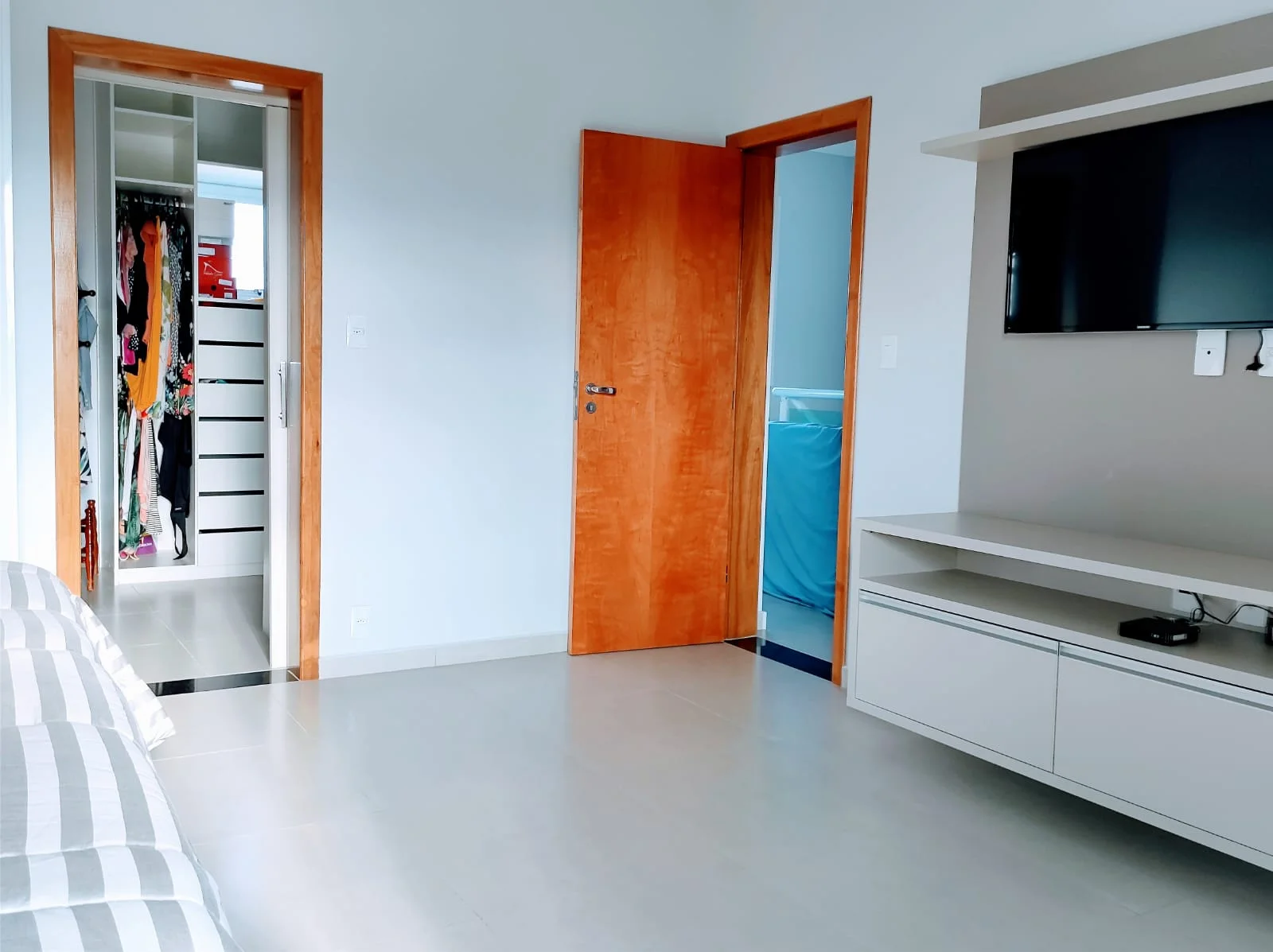 Casa à venda com 3 suítes no Residencial Vargas em Tremembé/SP. 