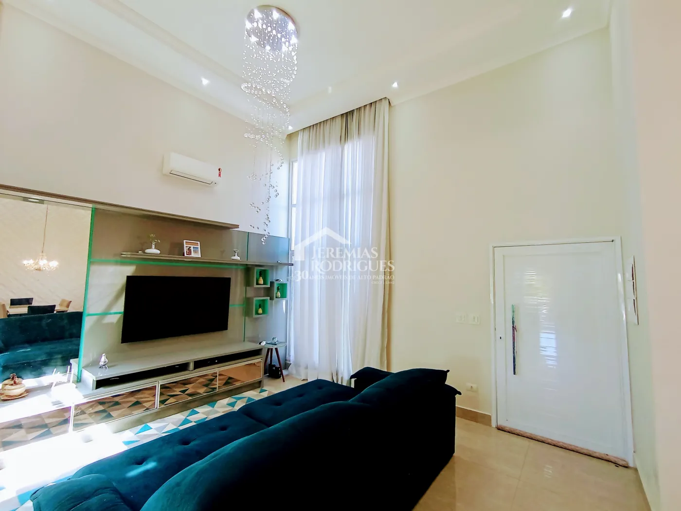 Casa para venda com 3 dormitórios no Condomínio Residencial Tecoara em Taubaté/SP