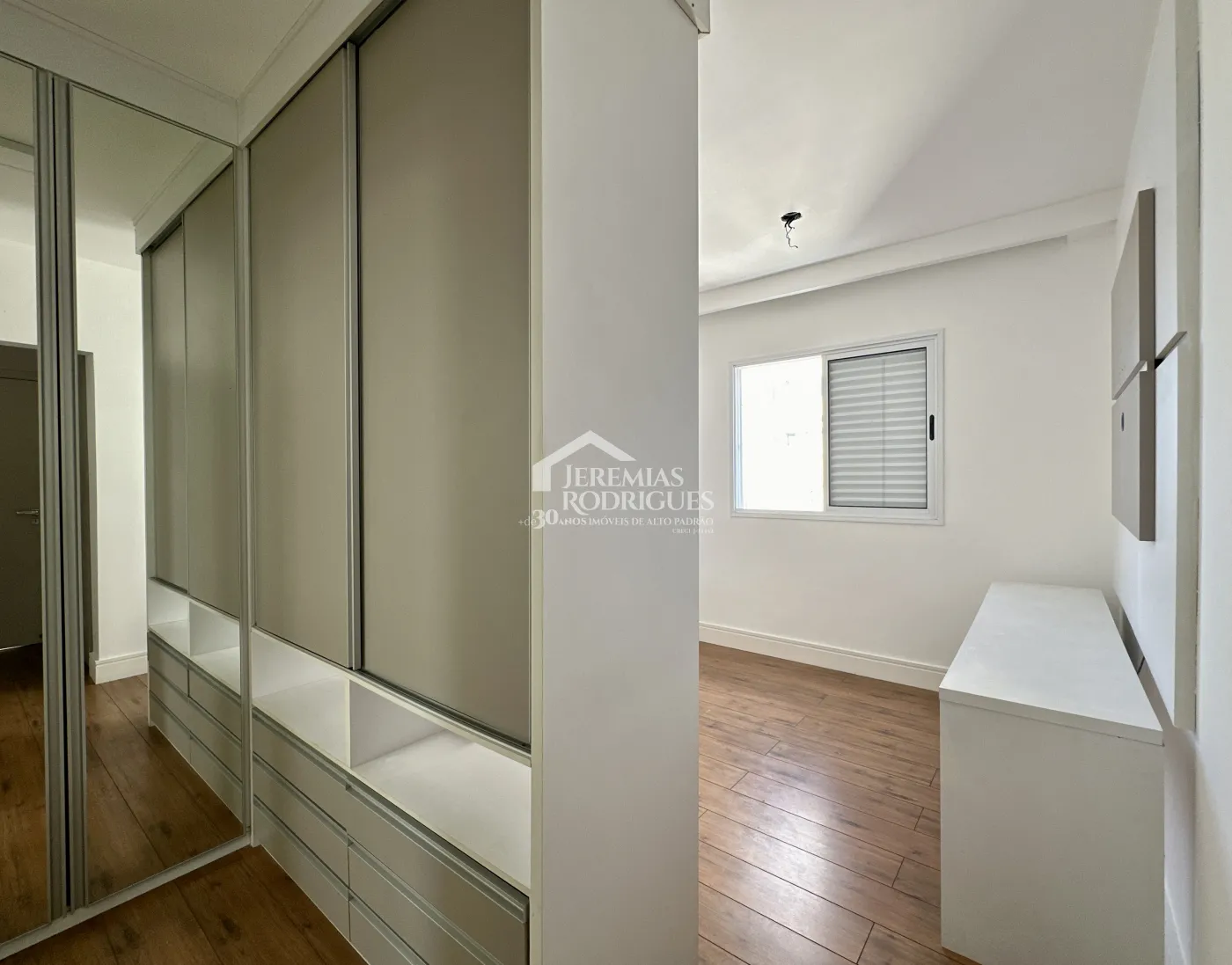 Apartamento com 3 suítes, 130 m² - Edifício Figueiras - Taubaté/SP