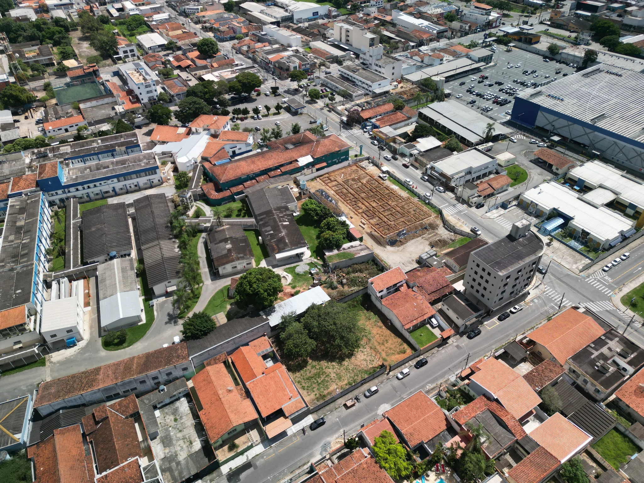 Terrenos à venda, 600m² no Bairro São Benedito em Pindamonhangaba/SP