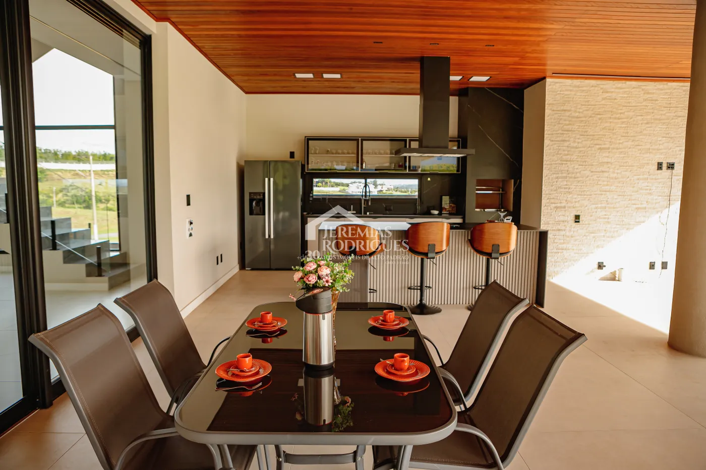 Casa com 3 suítes, 611 m² - Condomínio Village da Serra - Tremembé/SP