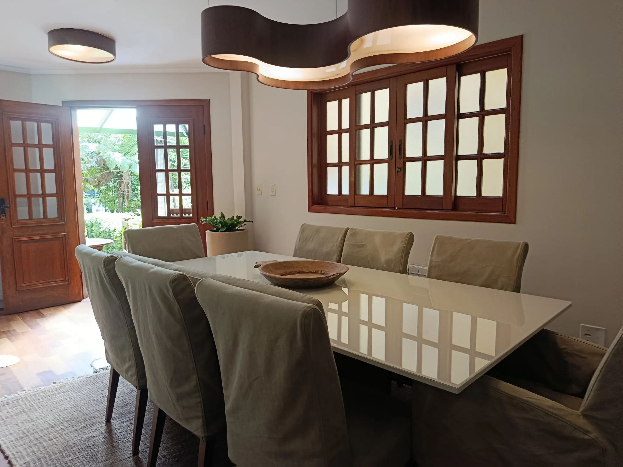 Casa à venda com 5 dormitórios no Condomínio Villagio Del Sole em Campos do Jordão/SP. 